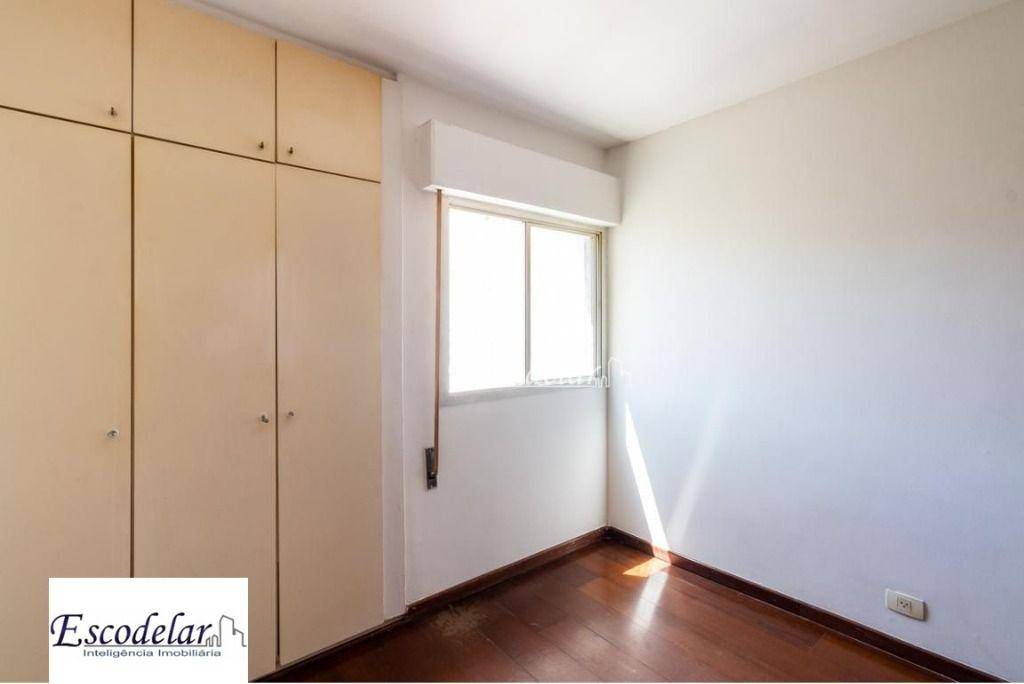 Apartamento à venda com 3 quartos, 135m² - Foto 4