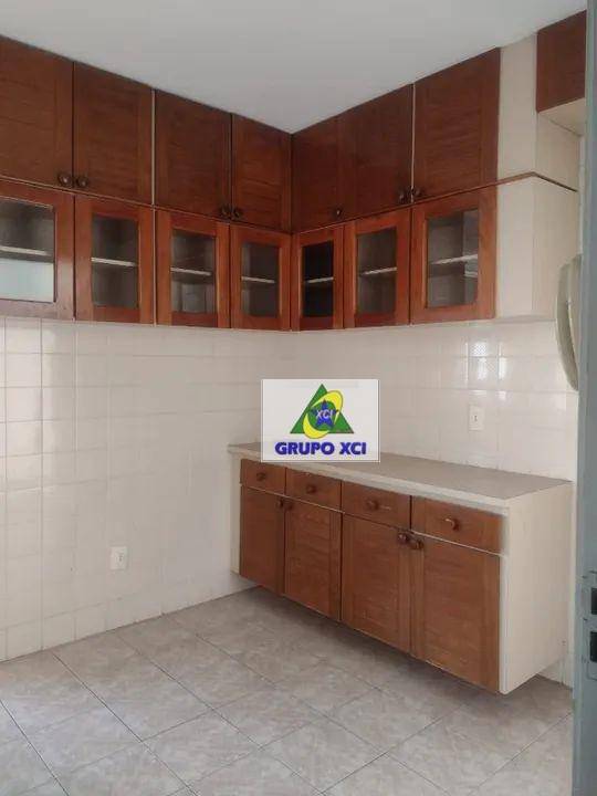 Apartamento à venda com 3 quartos, 107m² - Foto 9