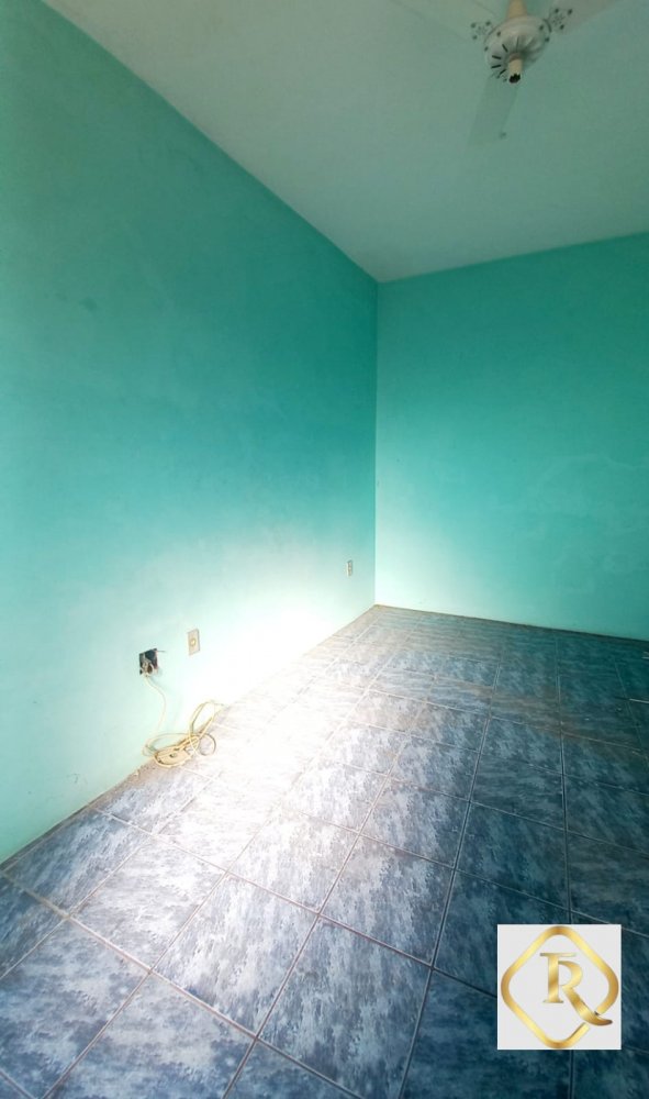 Casa à venda com 4 quartos, 160m² - Foto 11