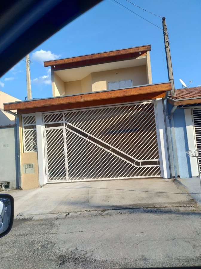 Casa à venda com 3 quartos, 150m² - Foto 1