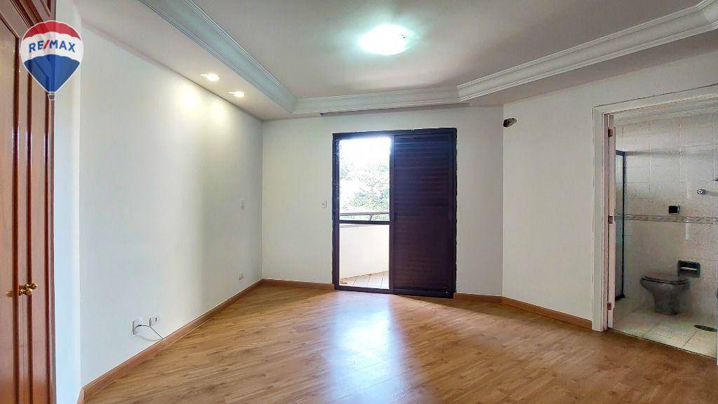 Apartamento para alugar com 4 quartos, 370m² - Foto 8