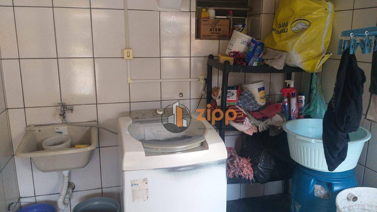 Sobrado à venda com 4 quartos, 300m² - Foto 29