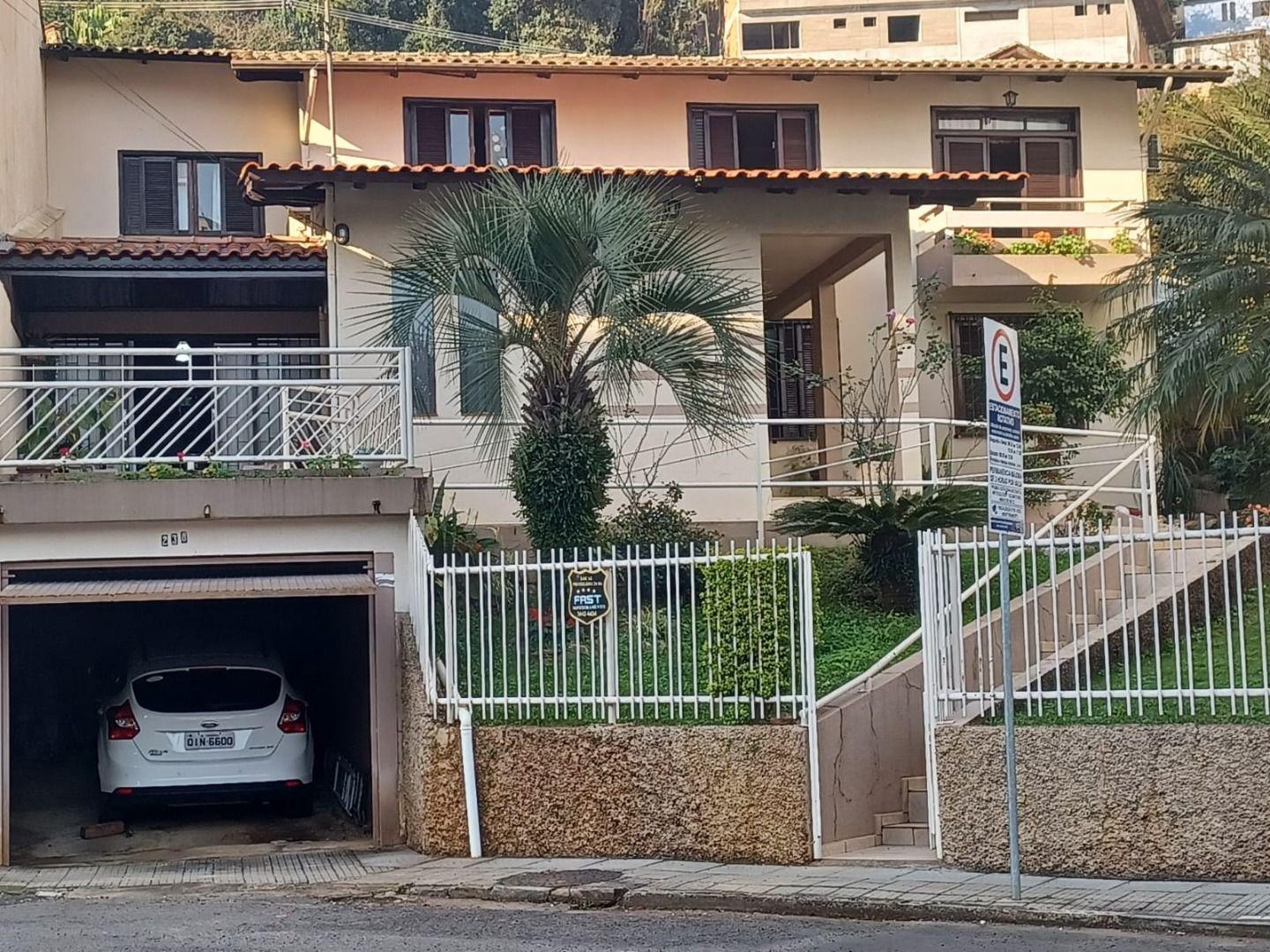 Casa à venda com 2 quartos, 253m² - Foto 1