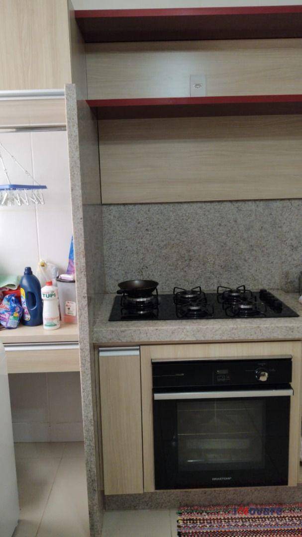 Apartamento à venda com 3 quartos, 70m² - Foto 2