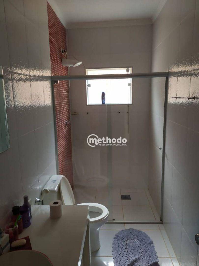 Casa à venda com 4 quartos, 230m² - Foto 4