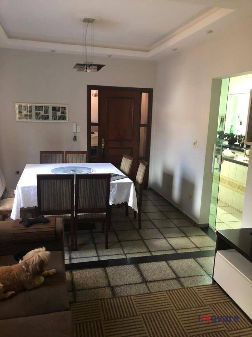 Casa à venda com 3 quartos, 180m² - Foto 1