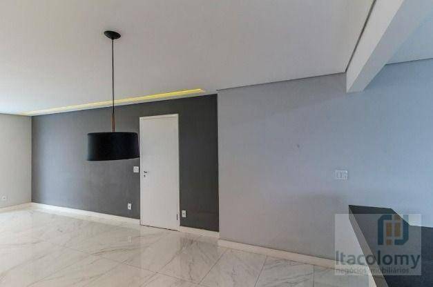 Apartamento para alugar com 3 quartos, 170m² - Foto 15