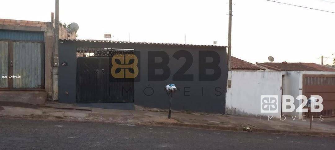 Casa à venda com 2 quartos, 37m² - Foto 1