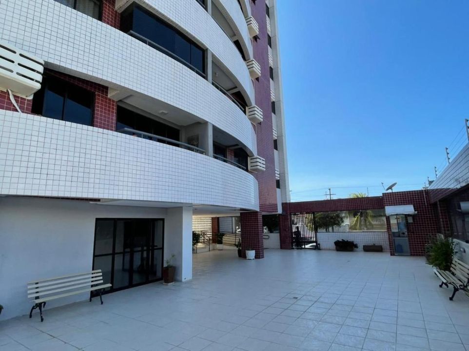 Apartamento à venda com 3 quartos, 98m² - Foto 2