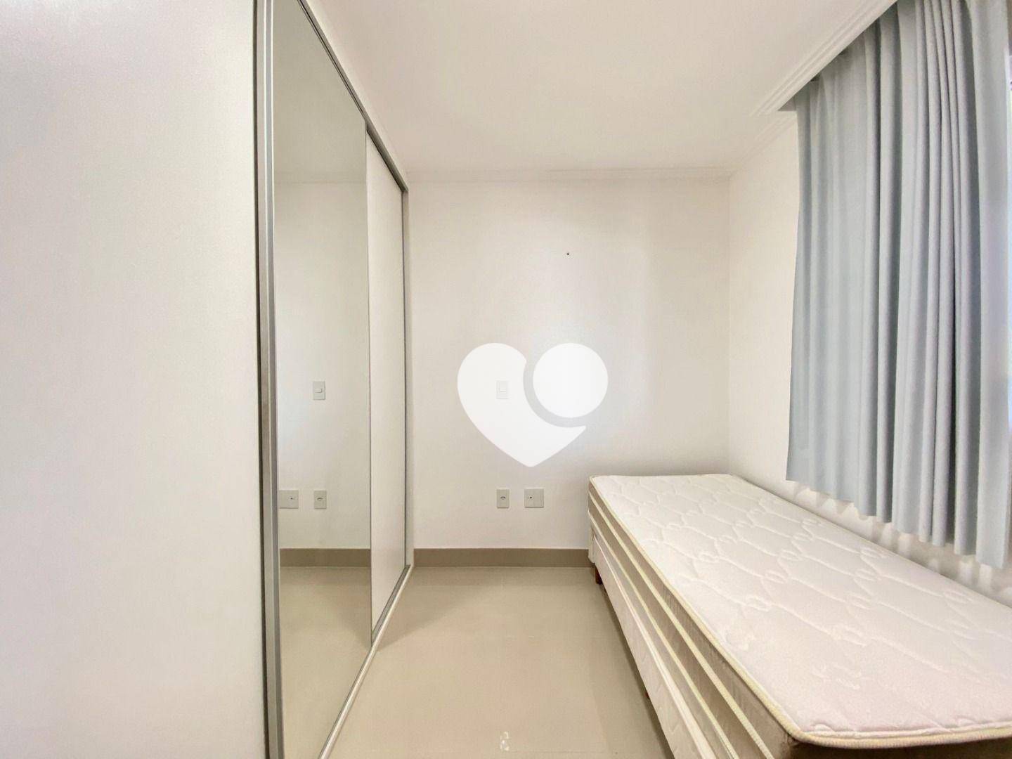 Apartamento à venda com 2 quartos, 77m² - Foto 11