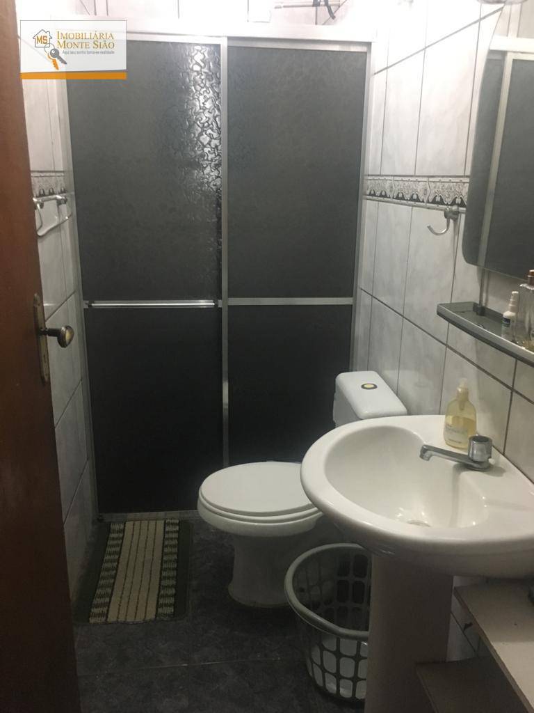 Sobrado à venda com 5 quartos, 200m² - Foto 31