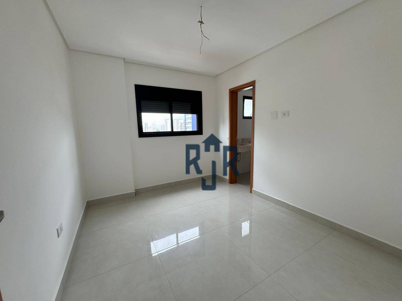 Apartamento à venda com 2 quartos, 76m² - Foto 4