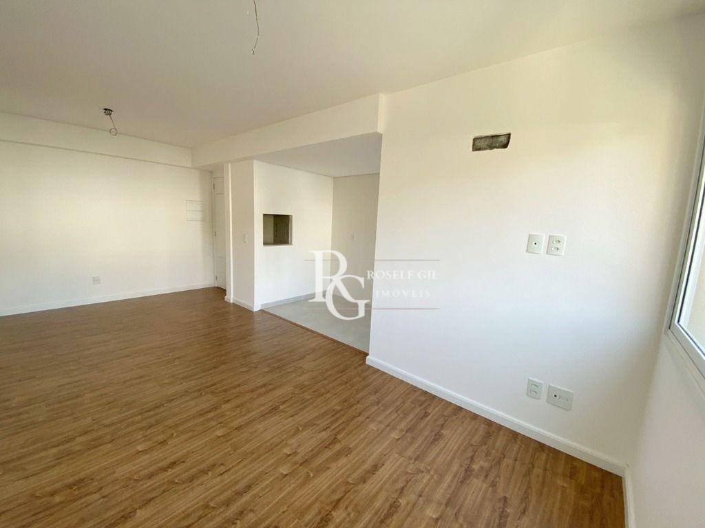 Apartamento à venda com 2 quartos, 66m² - Foto 2