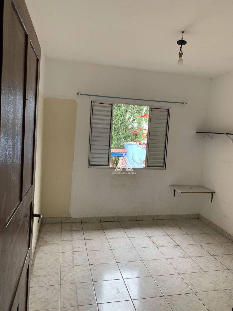 Casa à venda com 2 quartos, 80m² - Foto 11