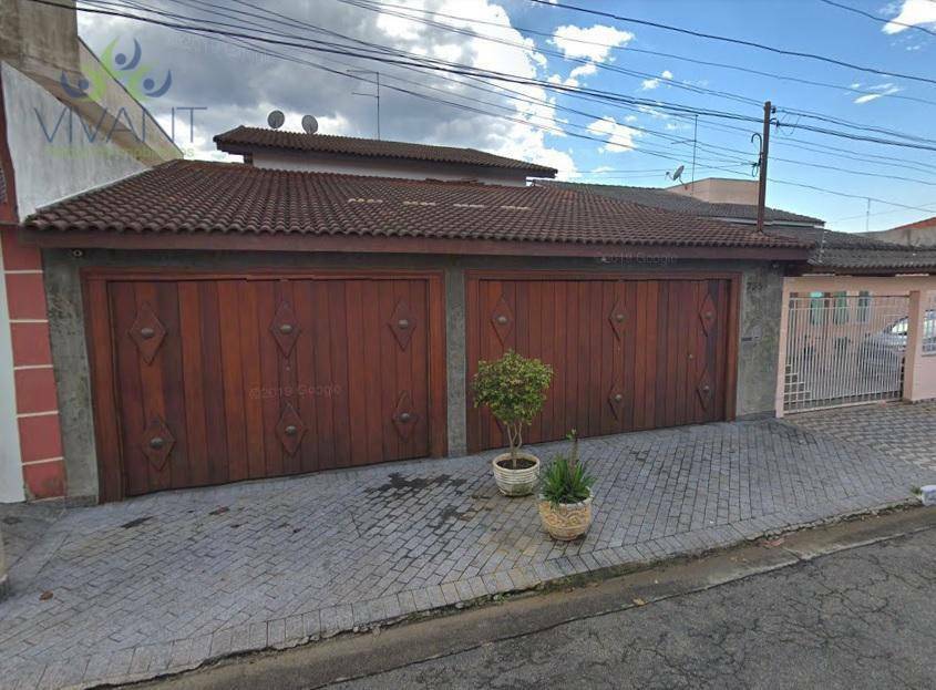 Sobrado para alugar com 3 quartos, 327m² - Foto 1