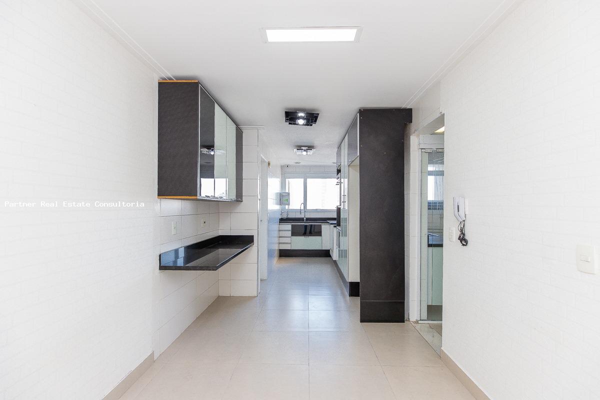 Apartamento à venda com 3 quartos, 222m² - Foto 40