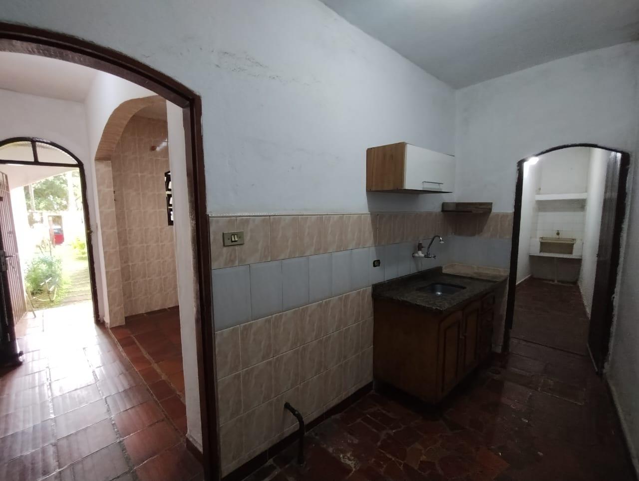 Casa à venda com 2 quartos, 330m² - Foto 29