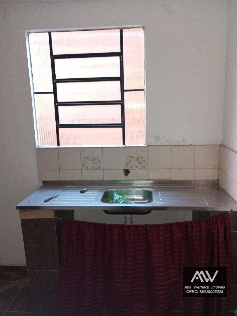 Casa à venda com 4 quartos, 200m² - Foto 15