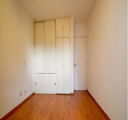 Apartamento à venda com 1 quarto, 50m² - Foto 2