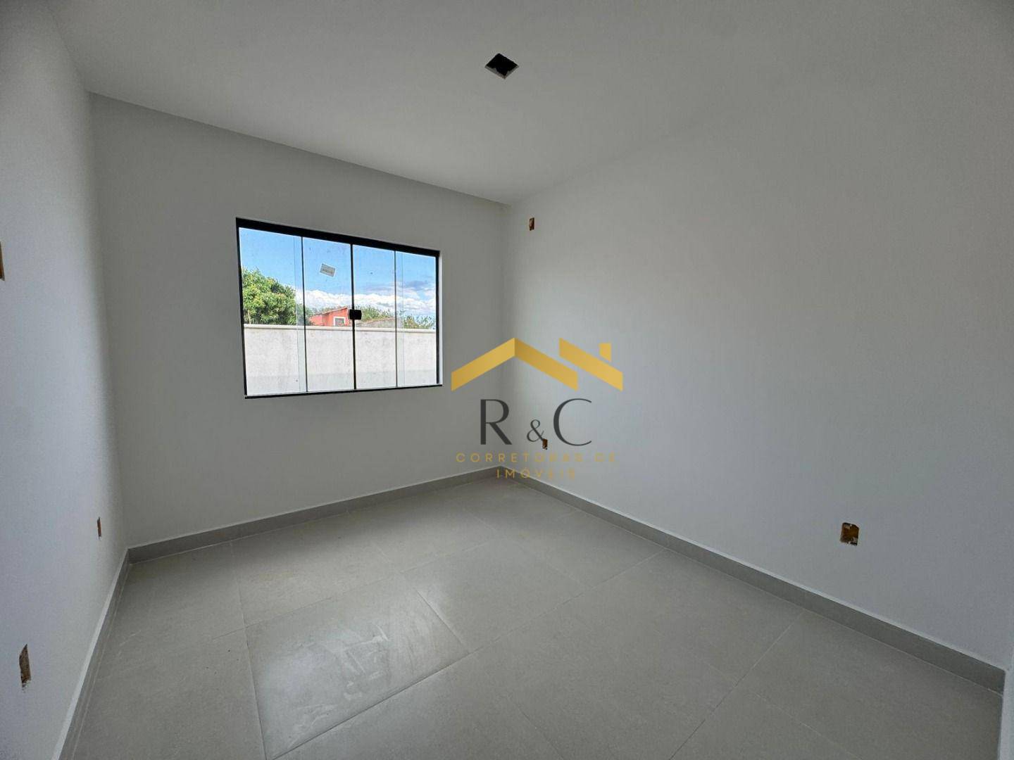 Casa à venda com 3 quartos, 72m² - Foto 13