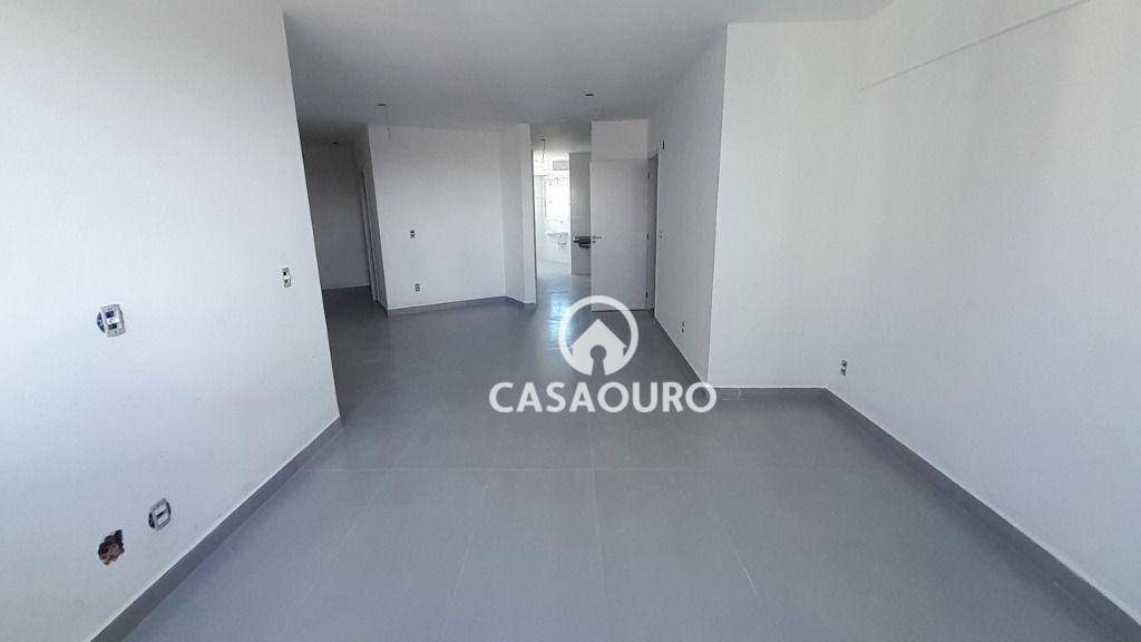 Apartamento à venda com 3 quartos, 101m² - Foto 3