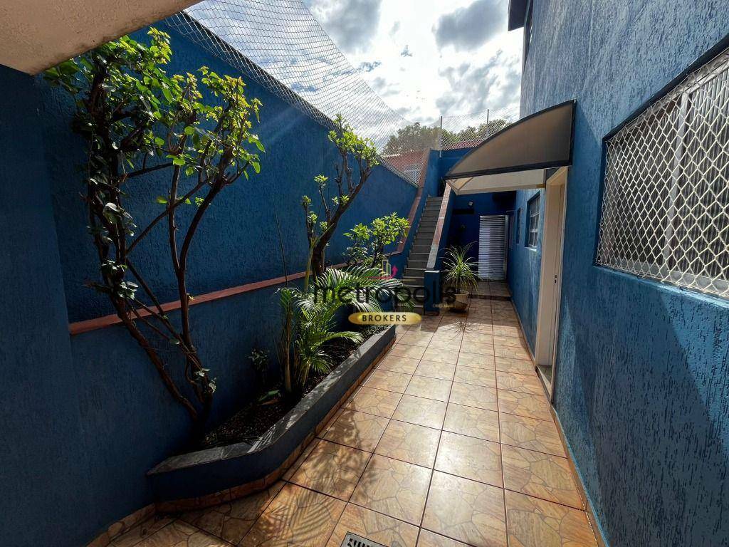 Casa para alugar com 1 quarto, 65m² - Foto 11