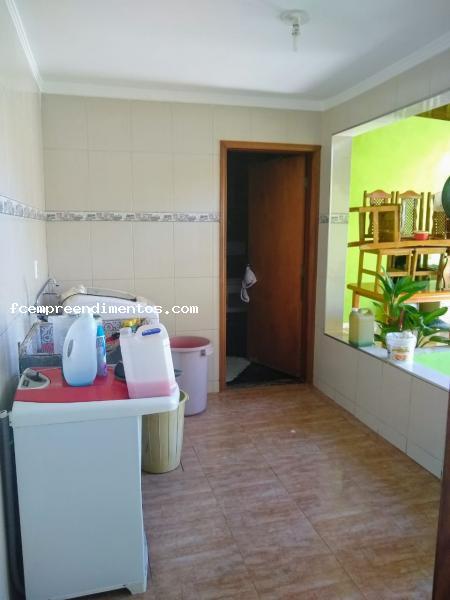 Casa à venda com 3 quartos, 220m² - Foto 9