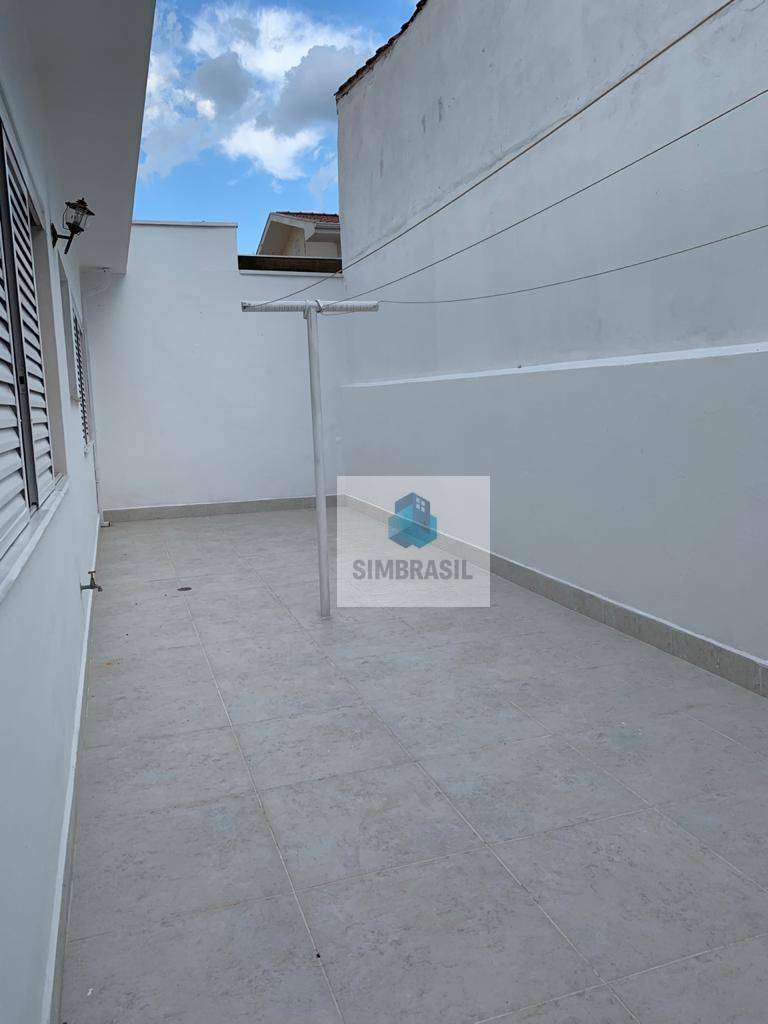 Casa para alugar com 3 quartos, 196m² - Foto 13