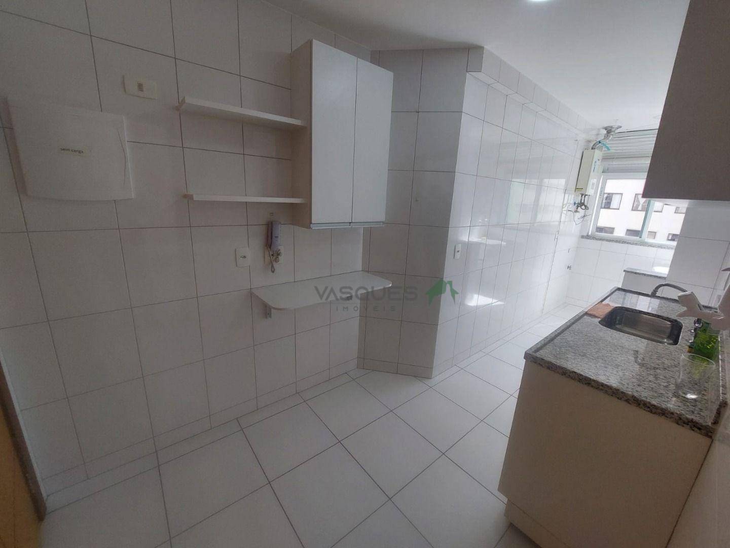 Apartamento para alugar com 2 quartos, 64m² - Foto 11
