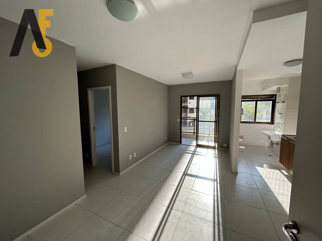 Apartamento à venda com 2 quartos, 58m² - Foto 4