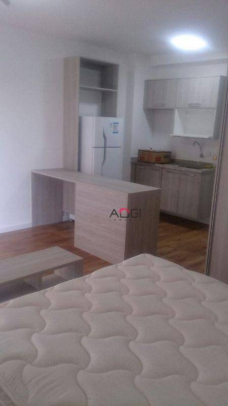 Apartamento à venda com 1 quarto, 32m² - Foto 2