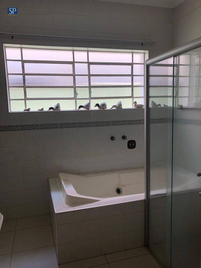 Casa à venda com 4 quartos, 380m² - Foto 25