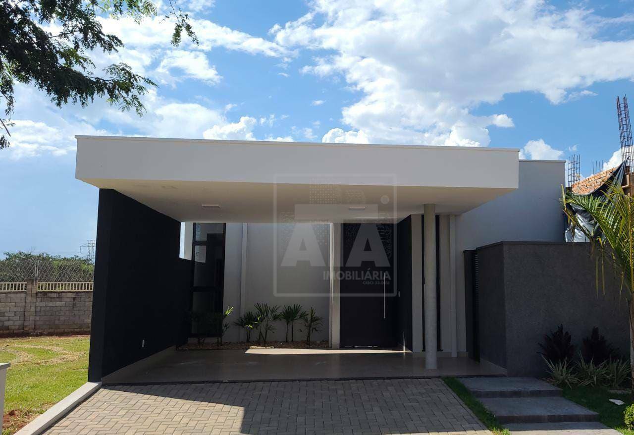 Casa à venda com 3 quartos, 124m² - Foto 1