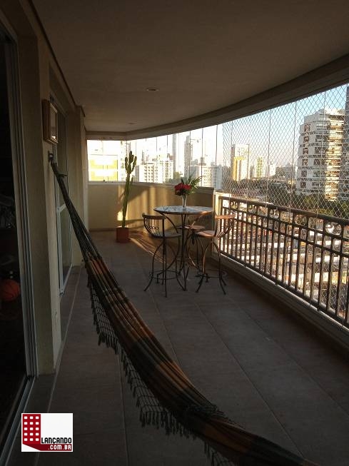 Apartamento à venda com 3 quartos, 170m² - Foto 1