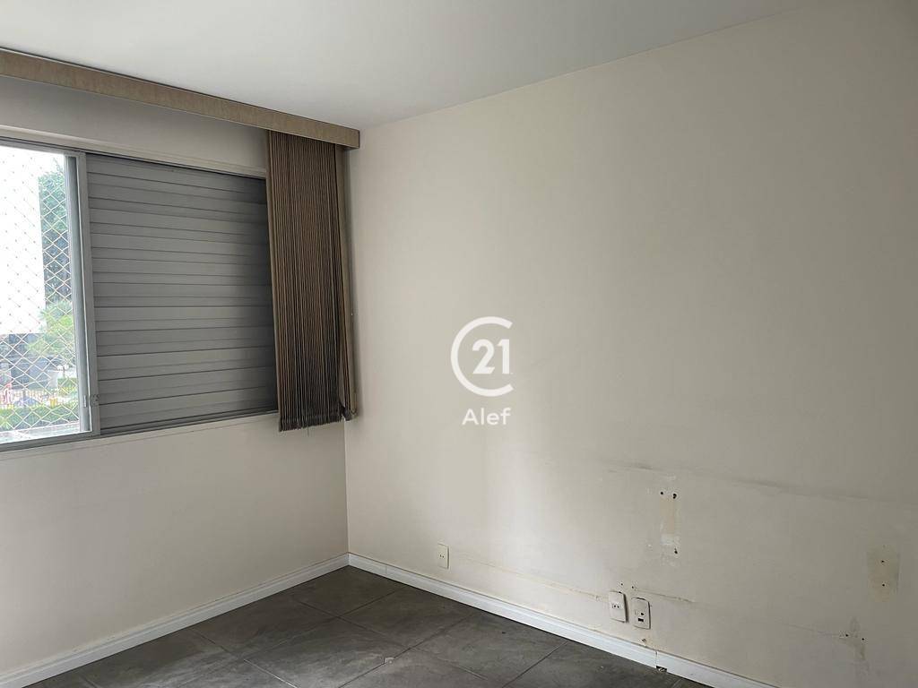 Apartamento à venda com 4 quartos, 142m² - Foto 4