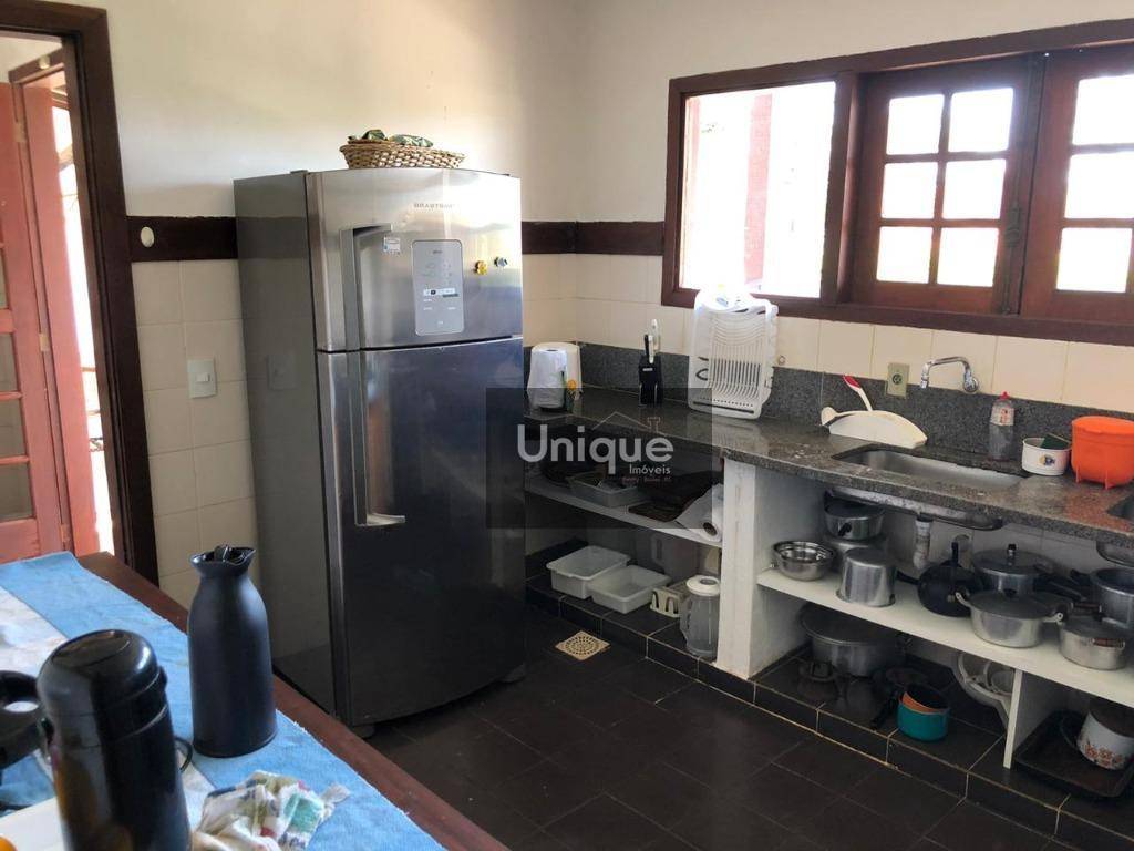 Casa à venda com 4 quartos, 300m² - Foto 27