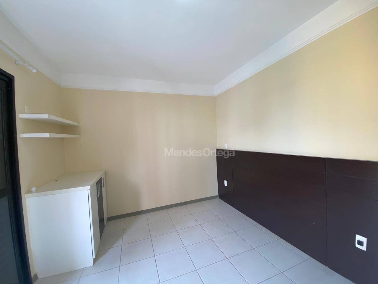 Apartamento para alugar com 3 quartos, 93m² - Foto 11