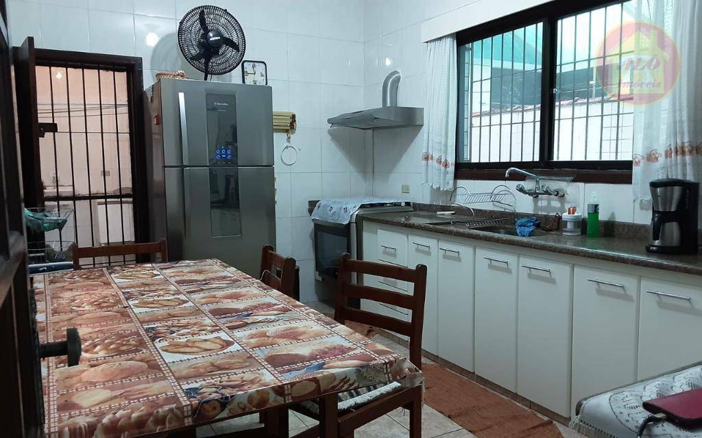 Sobrado à venda com 3 quartos, 230m² - Foto 11