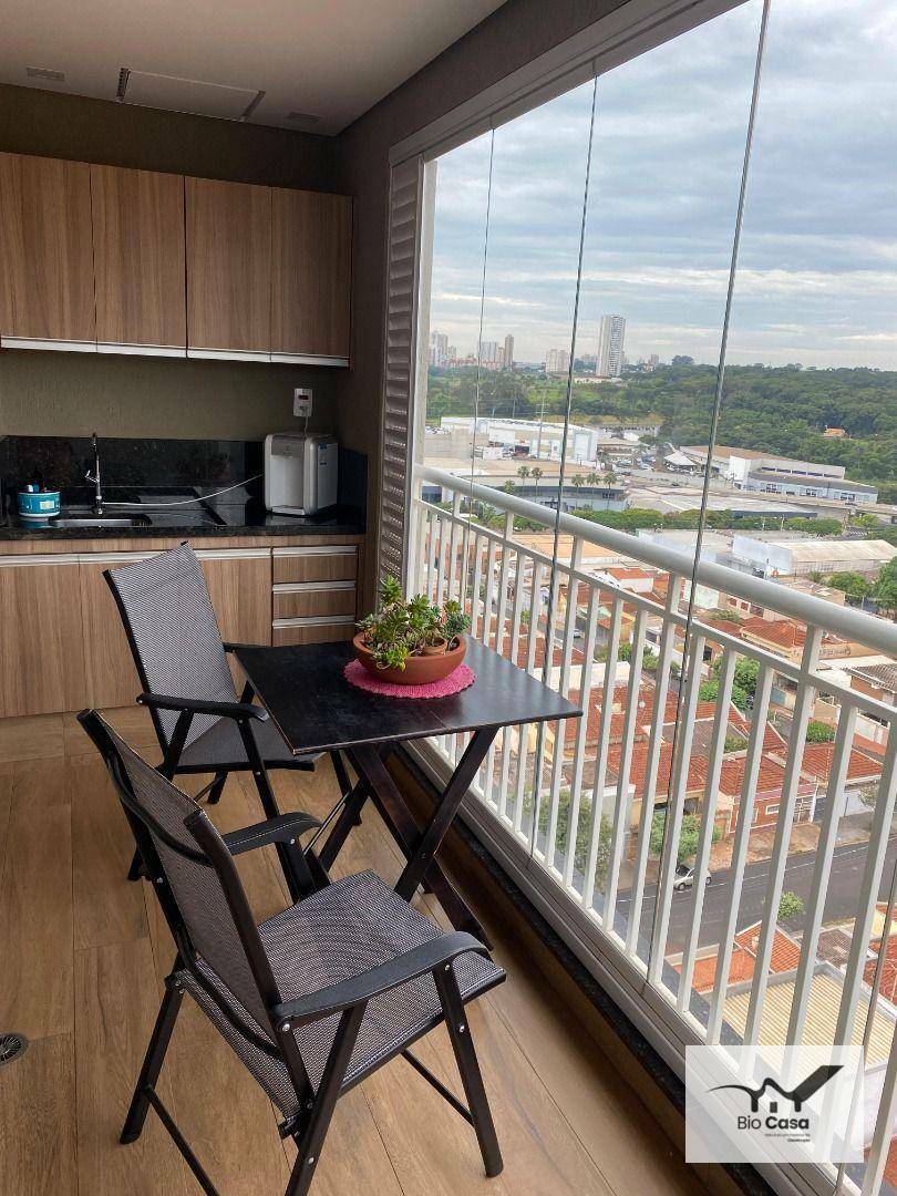 Apartamento à venda com 2 quartos, 68m² - Foto 1