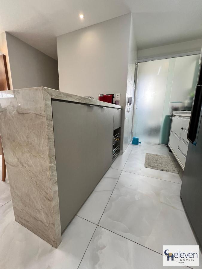 Apartamento à venda com 2 quartos, 75m² - Foto 28