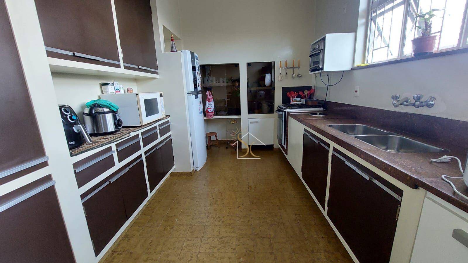 Casa à venda com 6 quartos, 494m² - Foto 5