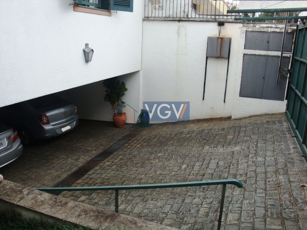 Casa à venda e aluguel com 5 quartos, 400m² - Foto 8