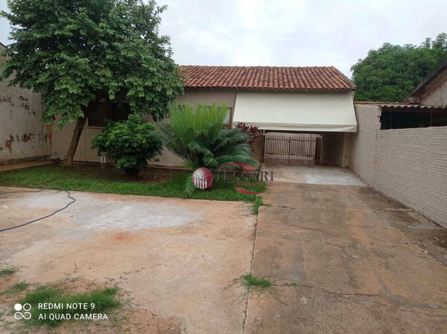 Casa à venda com 2 quartos, 113m² - Foto 1