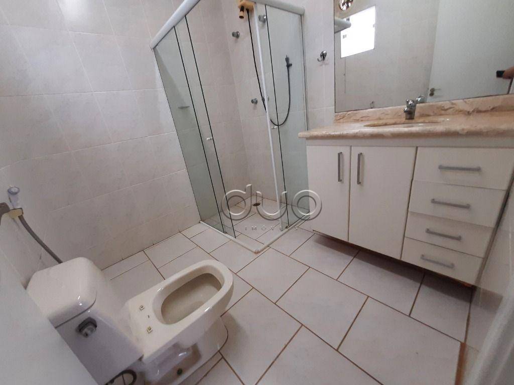 Casa de Condomínio para alugar com 3 quartos, 265m² - Foto 23