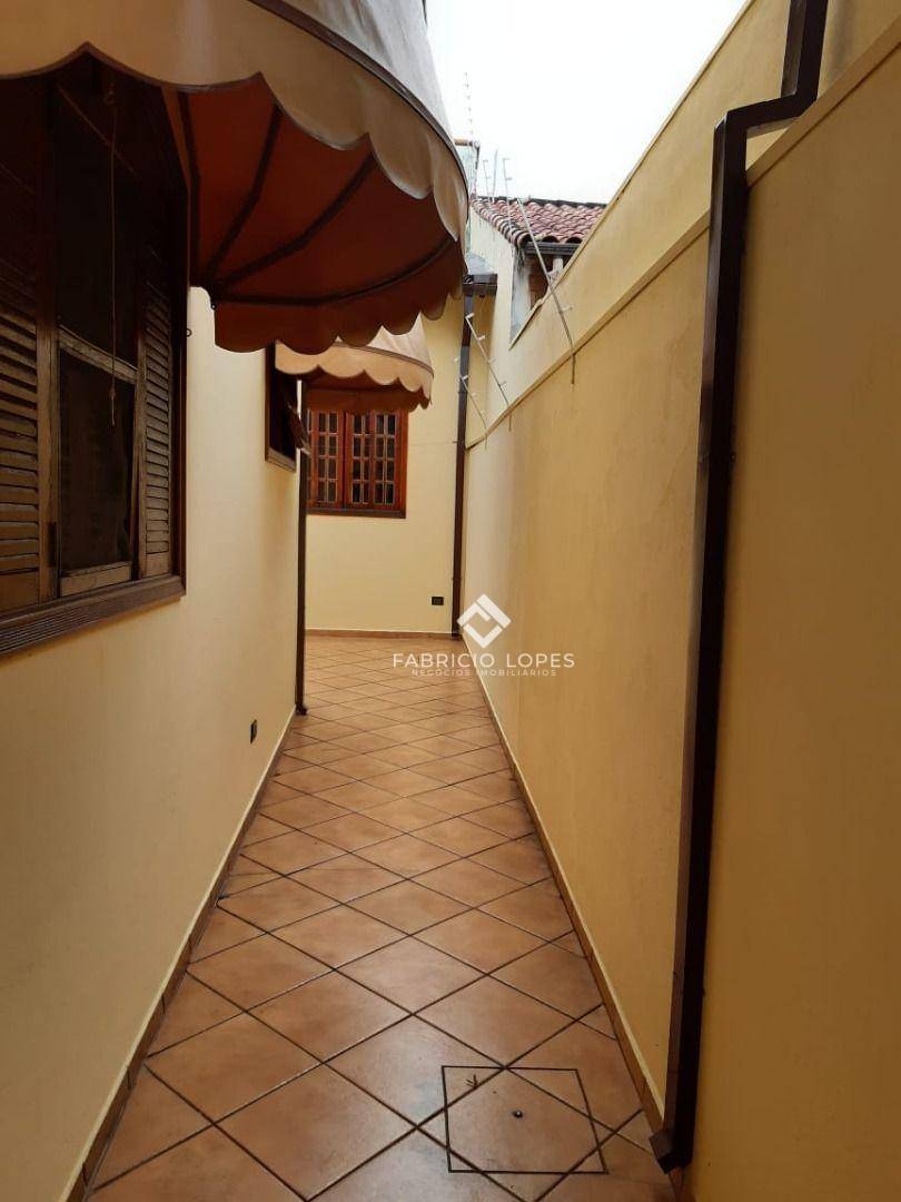 Casa à venda com 3 quartos, 187m² - Foto 2