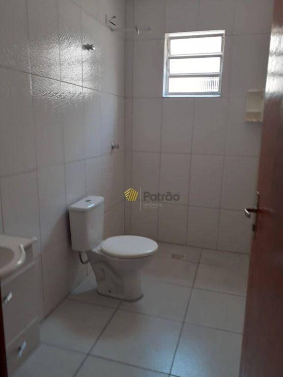 Sobrado à venda com 2 quartos, 220m² - Foto 9