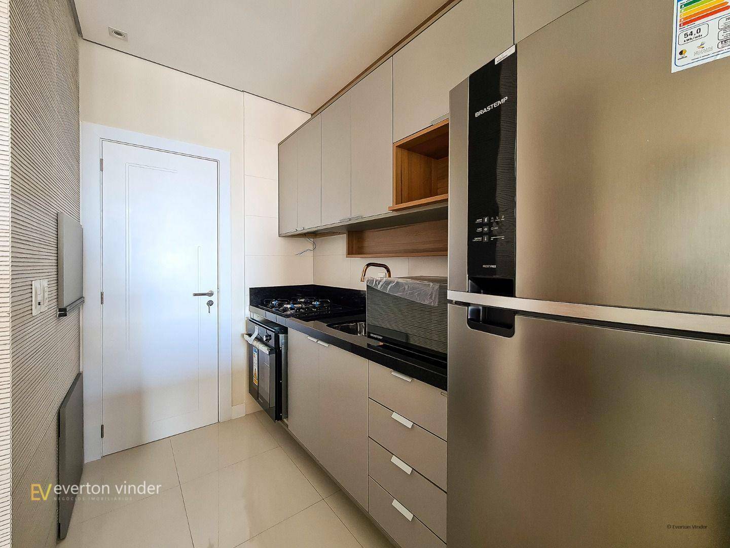 Apartamento à venda com 2 quartos, 98m² - Foto 4