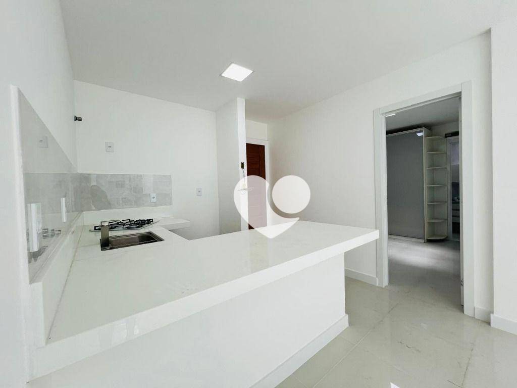 Apartamento à venda com 2 quartos, 60m² - Foto 7