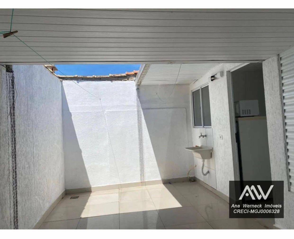 Casa de Condomínio à venda com 2 quartos, 48m² - Foto 4