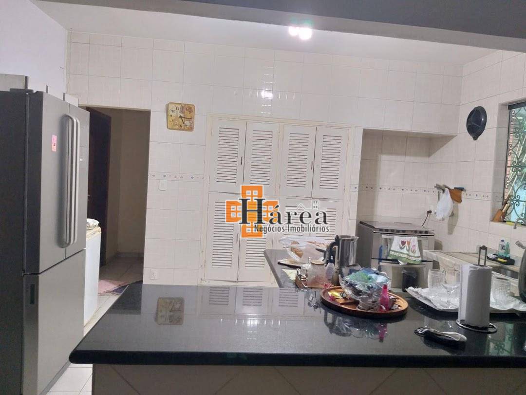 Casa à venda com 2 quartos, 276m² - Foto 9